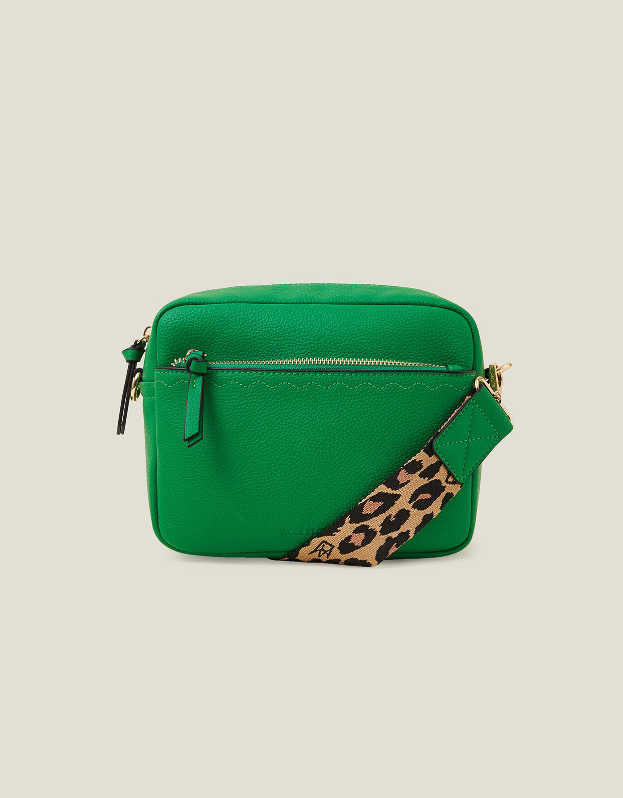 Zara quilted khaki green shoulder bag | Shoulder bag, Green shoulder bags,  Bags
