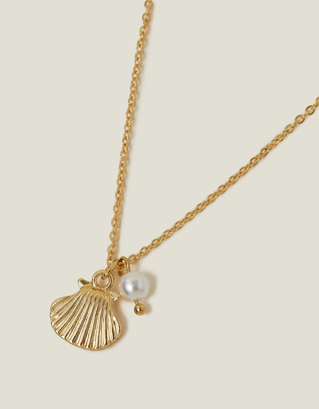 Small Cockle Shell Pendant (Gold Plated) – Kate Wimbush Jewellery