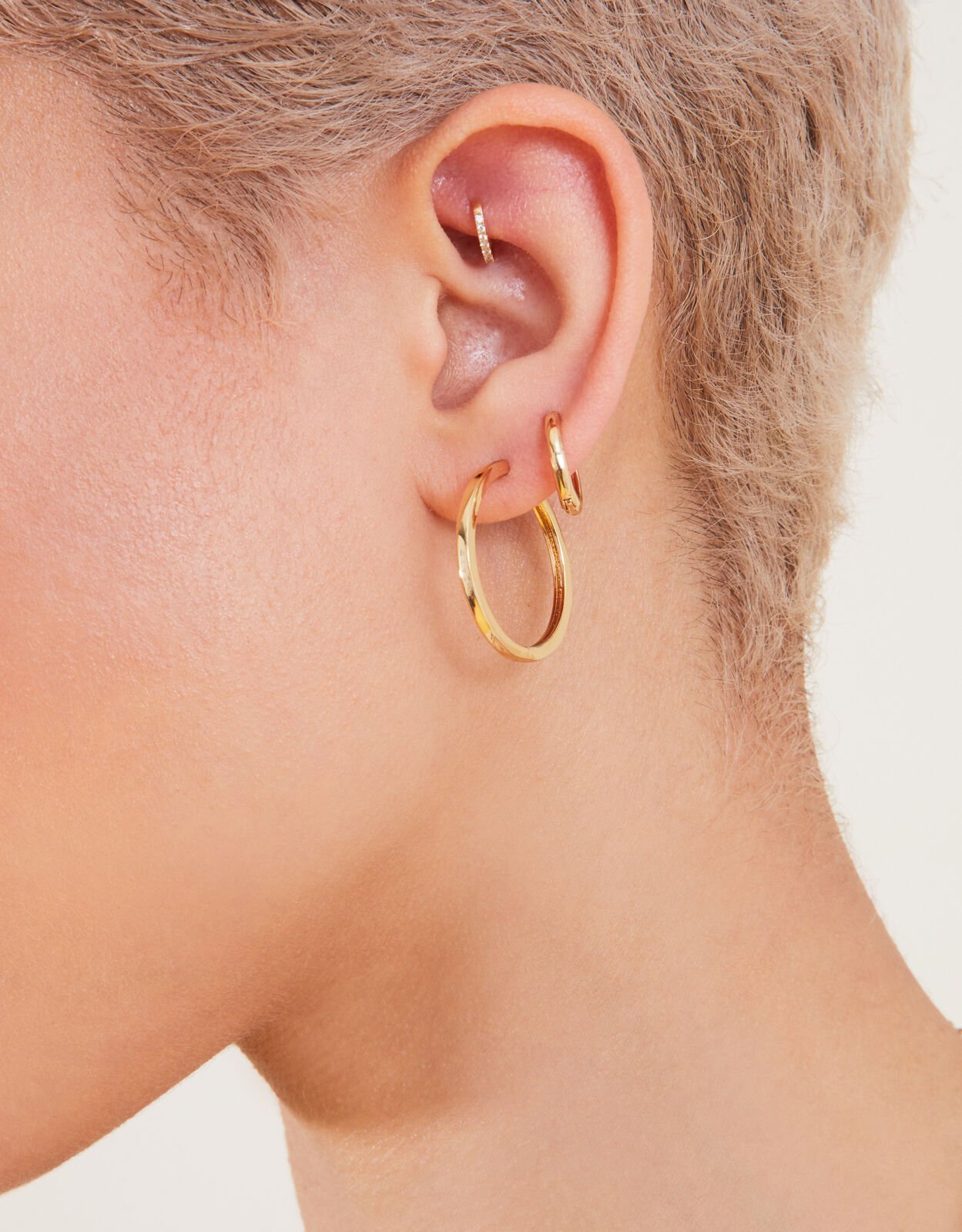 Chic Gold CrissCross Pattern Hoop Earrings  wwwpipabellacom